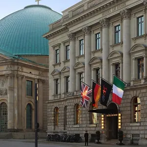 ***** Отель Rocco De Rome Германия