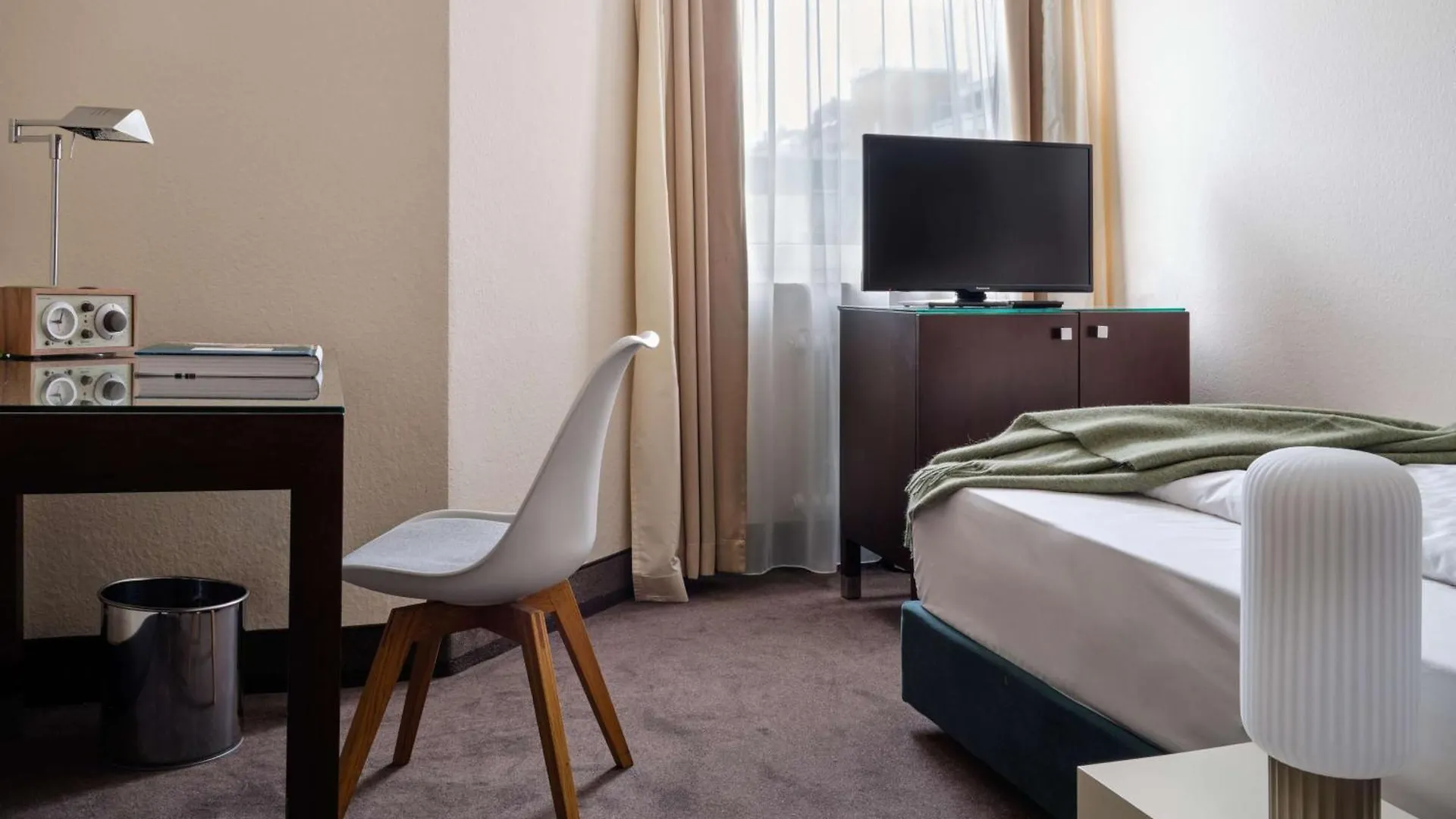 Flemings Hotel Muenchen-Schwabing 4*, München
